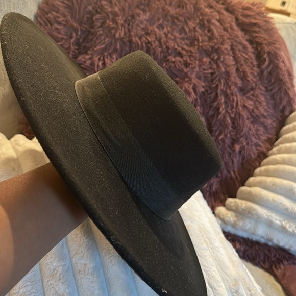 Blk hat - Picture 6 of 6